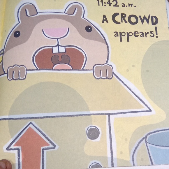 Scholastic Scaredy Squirrel at the beach 16/pgs - Picture 8 of 9